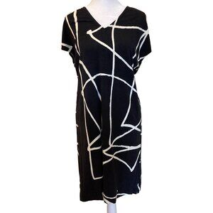 Ruti Black & White Patterned Shift Dress – Size 6